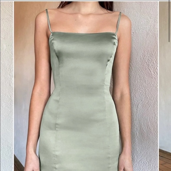 NWT! Aritzia Sunday Best Shimmer Dress - Picture 4 of 7